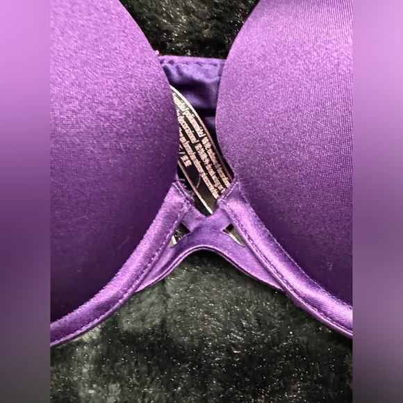 - Purple Satin like Very Sexy Victorias Secret Bra and Pantie - Picture 3 of 11
